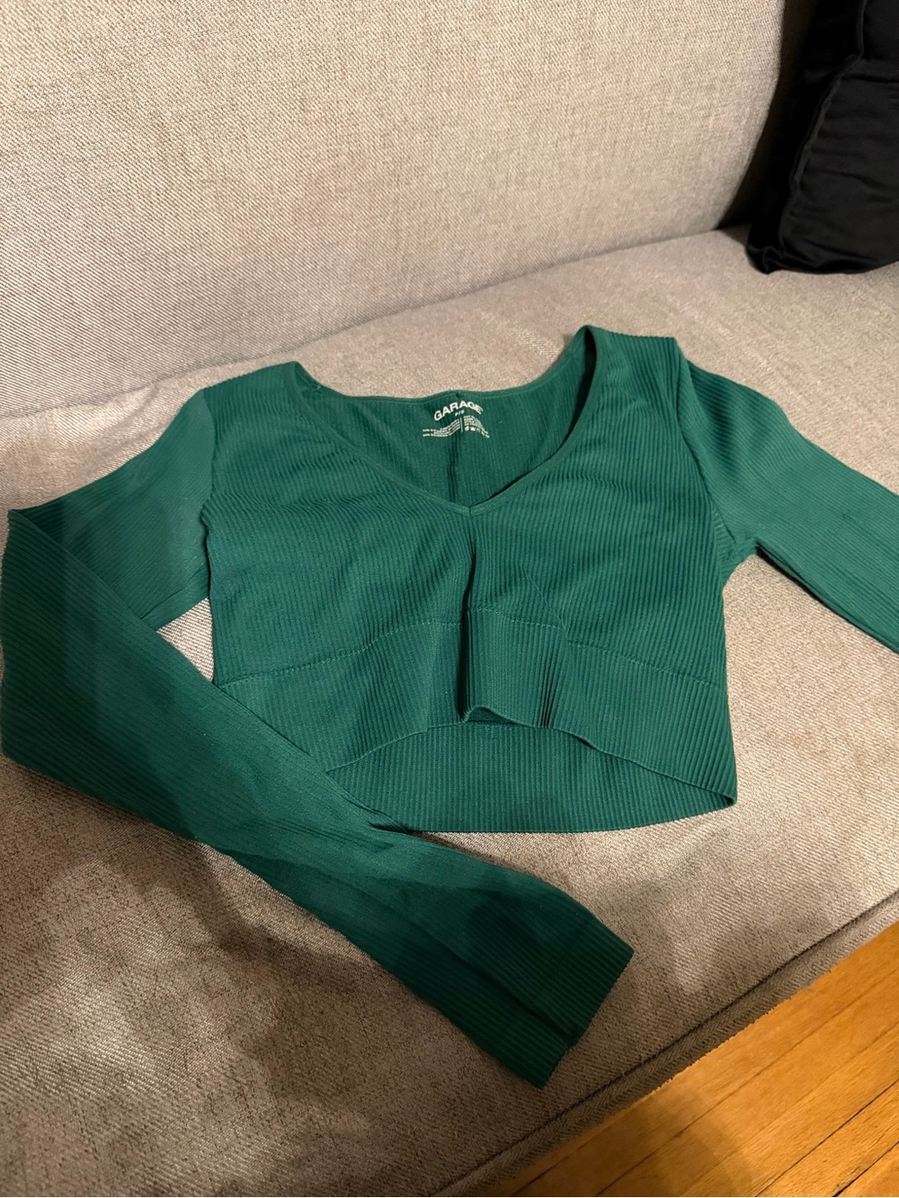 Garage green Ribbed V-Neck Long Sleeve Crop Top